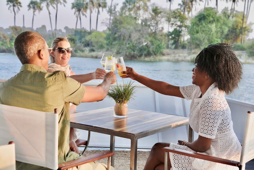 Picture 4 for Activity Victoria Falls Guided Tour + Sunset Boat Cruise
