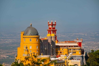 Lissabon: Sintra: Puolipäiväretki Penan palatsiin ja Regaleiraan