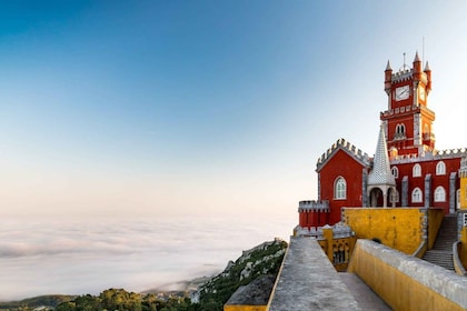Sintra: Private Sightseeing Tour with Transportation