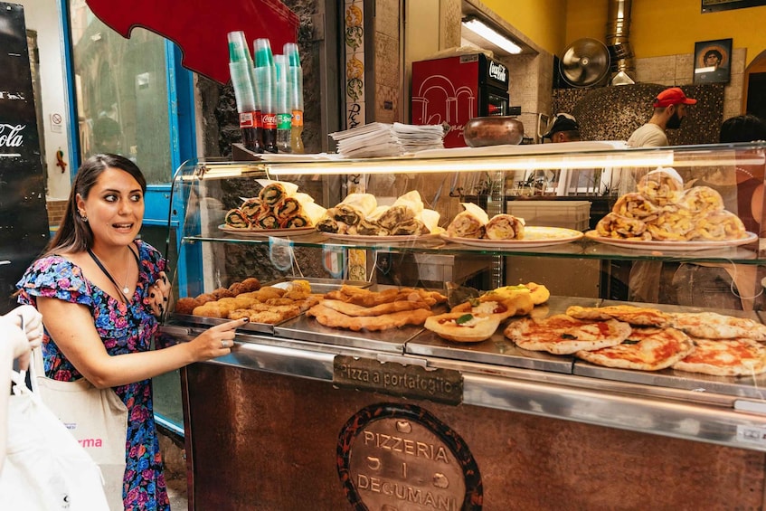 Picture 10 for Activity Naples: Guided Street Food Tour with Spritz