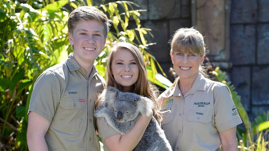 From Sunshine Coast: Australia Zoo Entry Ticket and Transfer