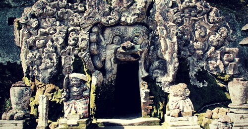 Bali : Goa Gajah, Chute d’eau de Tegenungan et visite d’une journée du musé...