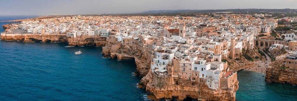 From Bari: Full-day tour to Polignano and Alberobello