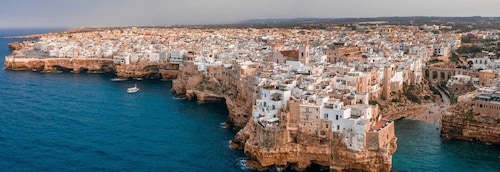 Desde Bari: tour de un día a Polignano y Alberobello