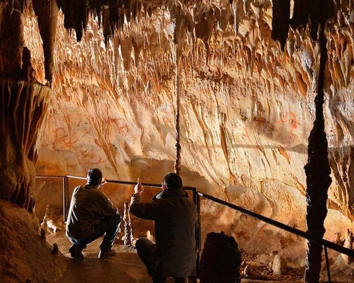 Picture 5 for Activity Sarlat : Private Tour to an Original Prehistoric Cave
