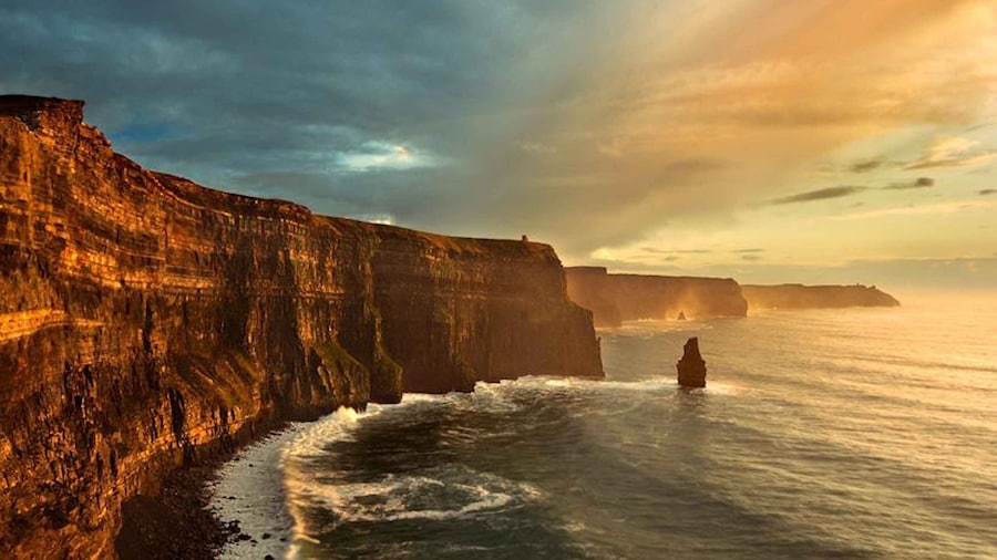 Cliffs of Moher and More: Full-Day Tour from Cork