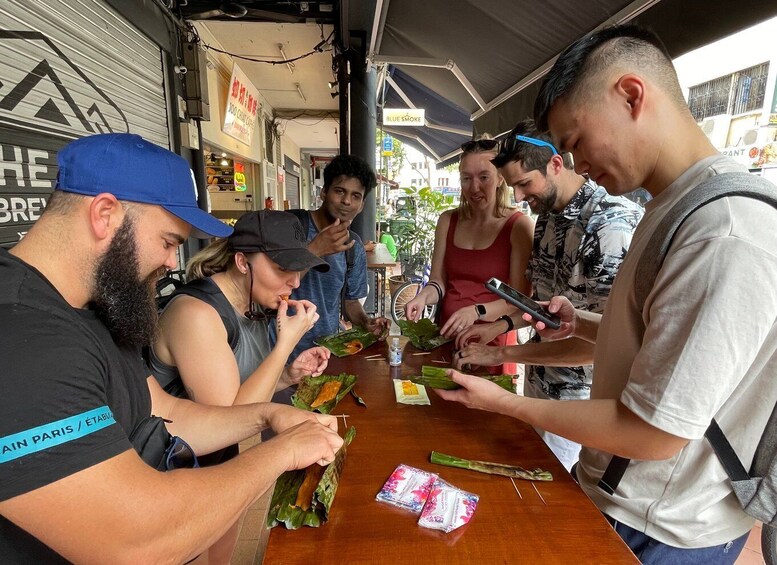 Picture 3 for Activity Singapore: Katong Local Food and City Highlights Tour