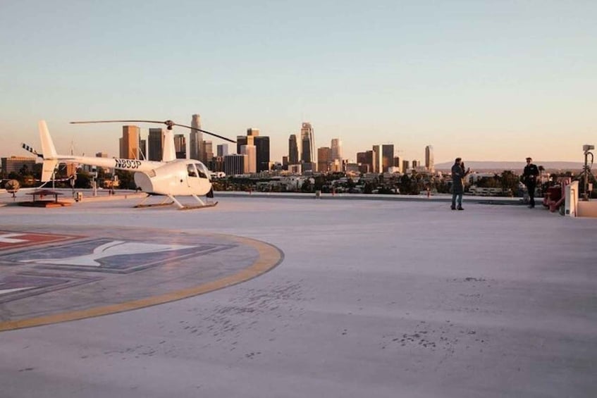 Picture 4 for Activity Los Angeles: Downtown Rooftop Landing Helicopter Tour