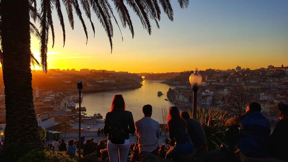 Porto: Tuk Tuk Sunset Tour with Glass of Port Wine