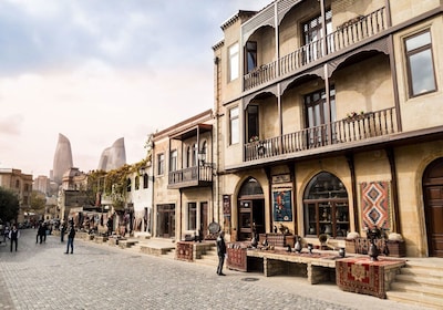 Tour della città di Baku di un giorno intero con pranzo azero