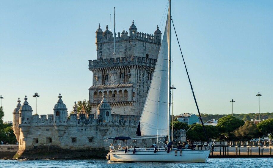 Picture 2 for Activity Lisbon: Belém Tower & Downtown Sightseeing Sailing Tour