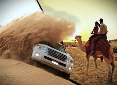 Dohasta: Dune Bashing: Kokopäivän aavikkosafari, kameliratsastus ja dyyni-a...