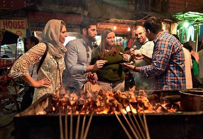 Delhi: Street Food Walking Tour of Old Delhi with Tastings