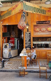 Breakfast in the markets with olive oil and honey tasting