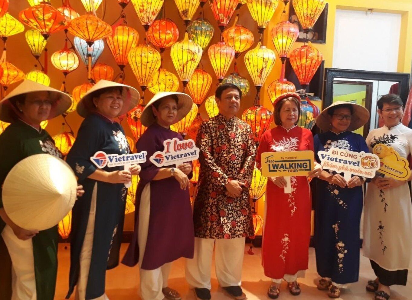 Da Nang: Experience Traditional Ao Dai Rental