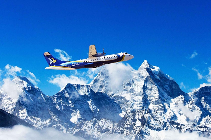 Kathmandu: Everest Mountain Flight with Private Transfers