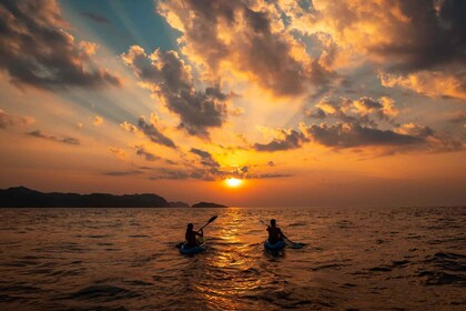 From Lloret de Mar: Fenals Beach Sunrise Kayaking Tour