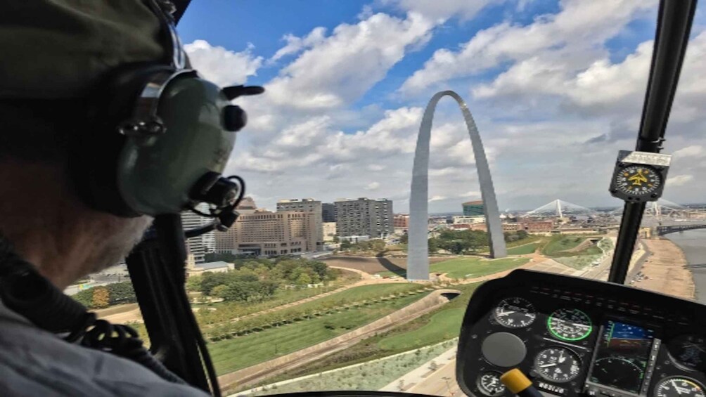 Picture 5 for Activity St. Louis: Guided Tour with Boat Cruise and Helicopter Ride