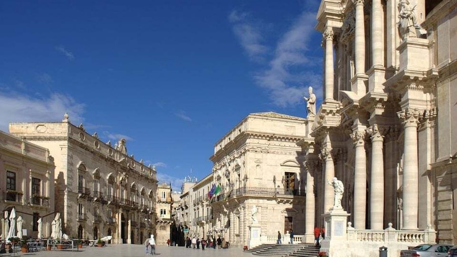 From Taormina: Syracuse and Noto Guided Day Trip by Bus