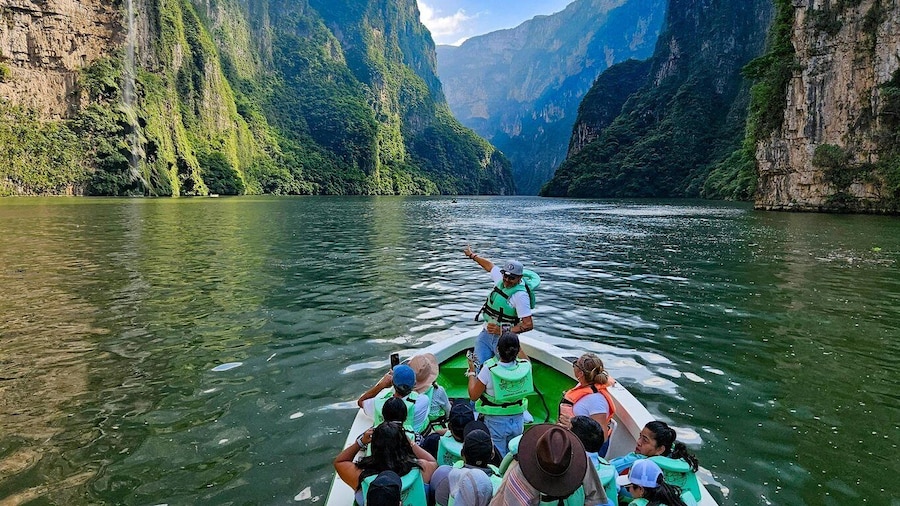 San Cristobal: Sumidero Canyon, Chiapa de Corzo, & Miradores