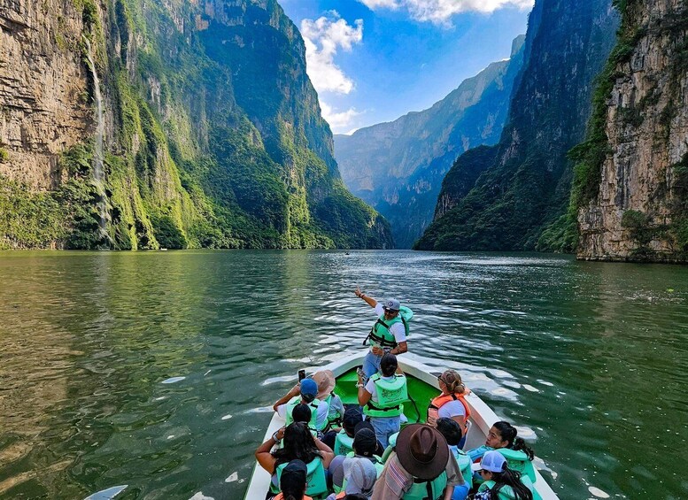 San Cristobal: Sumidero Canyon, Chiapa de Corzo, & Miradores