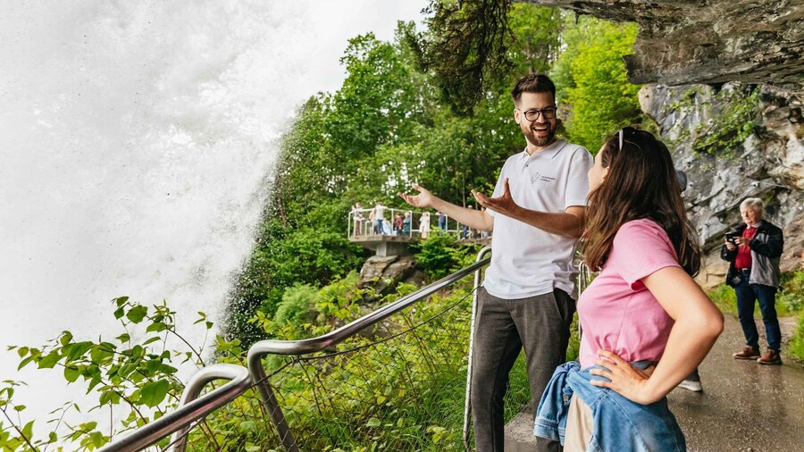 Bergen: Waterfalls of Hardangerfjord Guided Tour