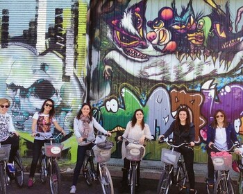 Bilbao: Street Art Small Group E-Bike Tour