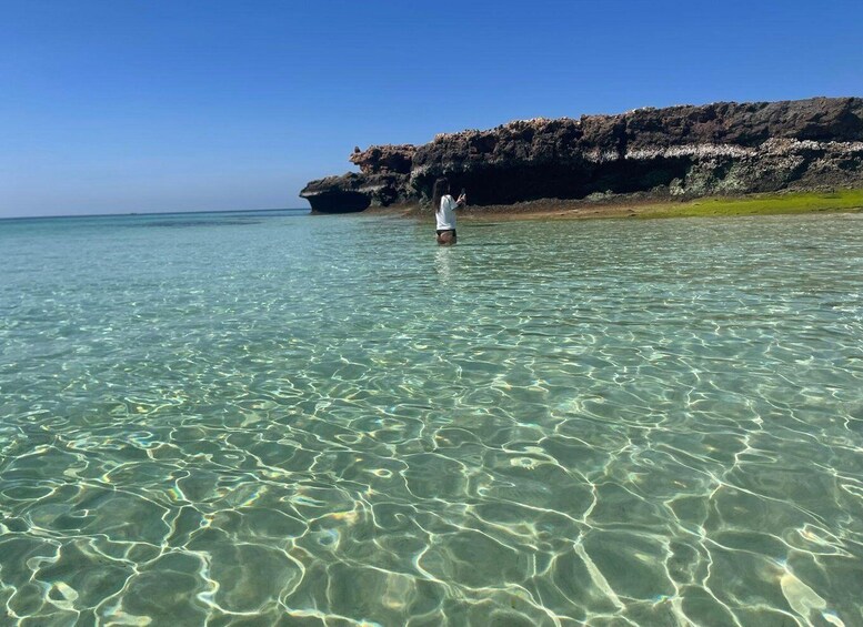 Picture 2 for Activity Muscat: Daymaniat Islands Snorkeling Trip