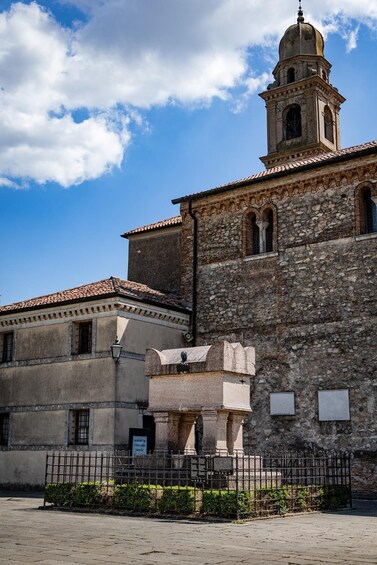 Picture 6 for Activity From Padua: Arquà Petrarca Guided Tour