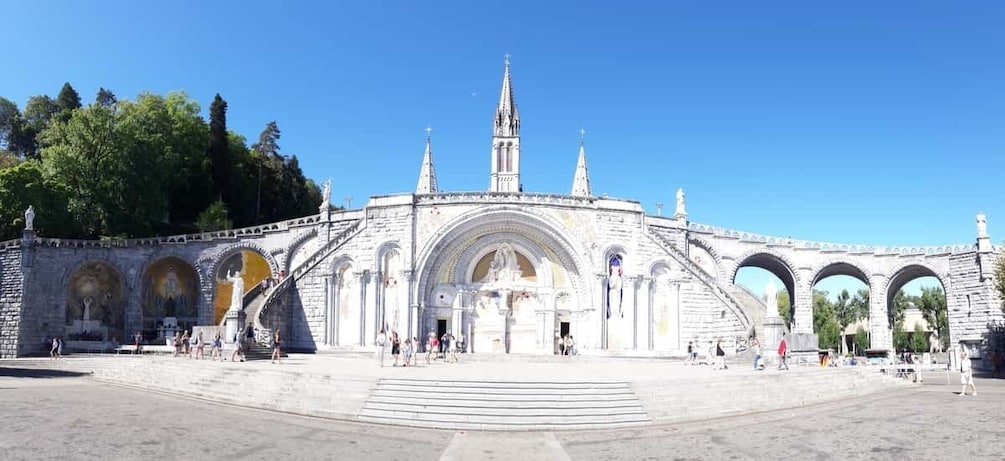 From San Sebastian: Lourdes Private Full-Day Tour