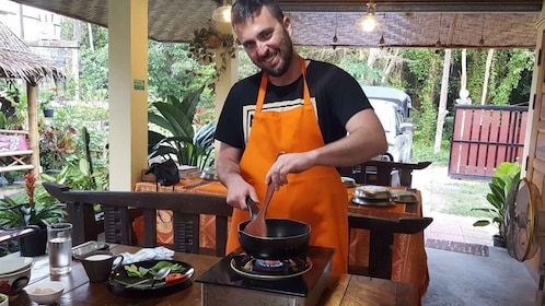 Koh Samui: Thai Cooking Class with Local Market Tour