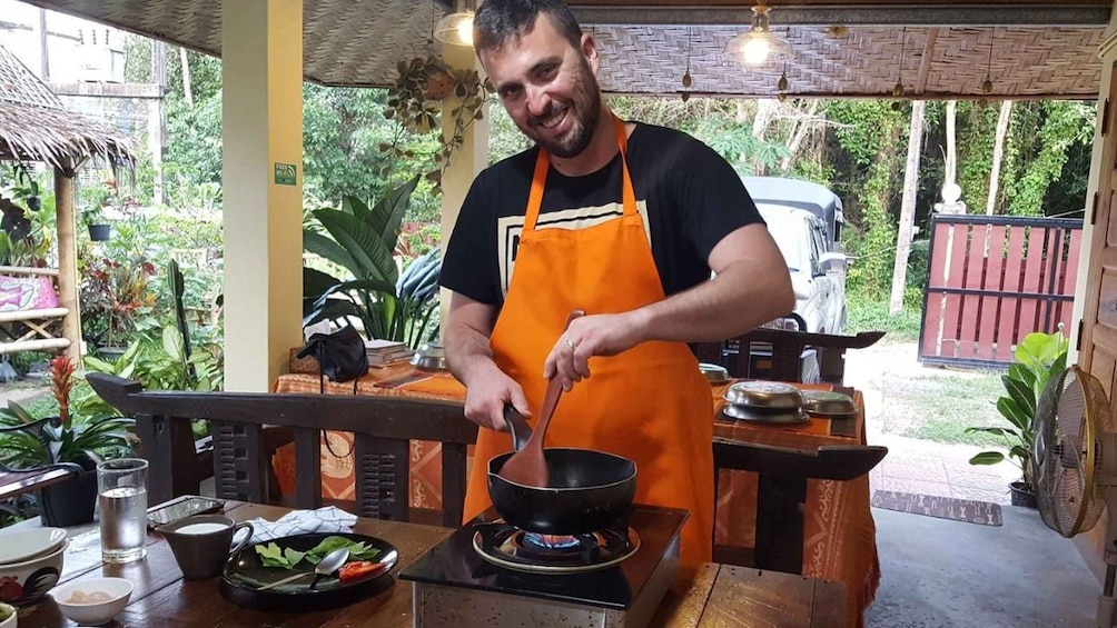 Koh Samui: Thai Cooking Class with Local Market Tour