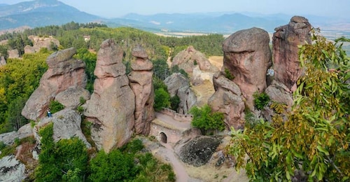 Rocas y fortaleza de Belogradchik desde Sofía