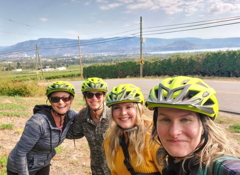 Kelowna: Wine Tasting by E-bike, Smartphone Guide & Lunch