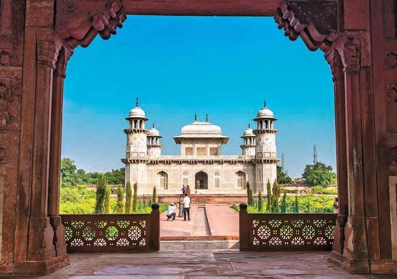 Picture 2 for Activity Agra: Private Tour Guide in Agra full-day