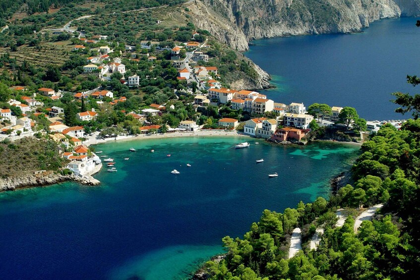 Melissani lake-Antisamos beach-Robola winery