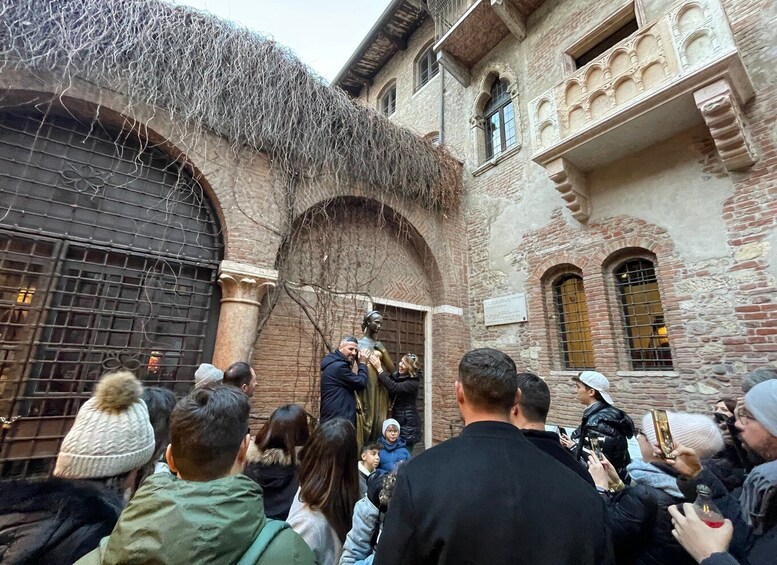 Picture 11 for Activity Verona: Food Tasting and Walking Tour with Cable Car