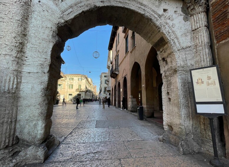 Picture 16 for Activity Verona: Food Tasting and Walking Tour with Cable Car