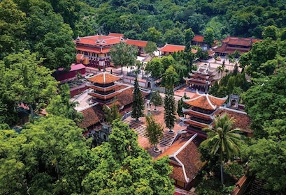 Tur Pribadi atau Rombongan Kecil Pagoda Parfum Sehari Penuh