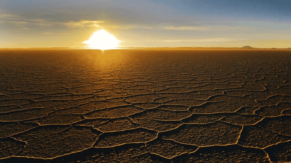 Uyuni Salt Flats 2-Day Tour from La Paz by flight