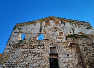 Die Schatten der Vergangenheit: Spaziergang durch die dunkle Geschichte von...