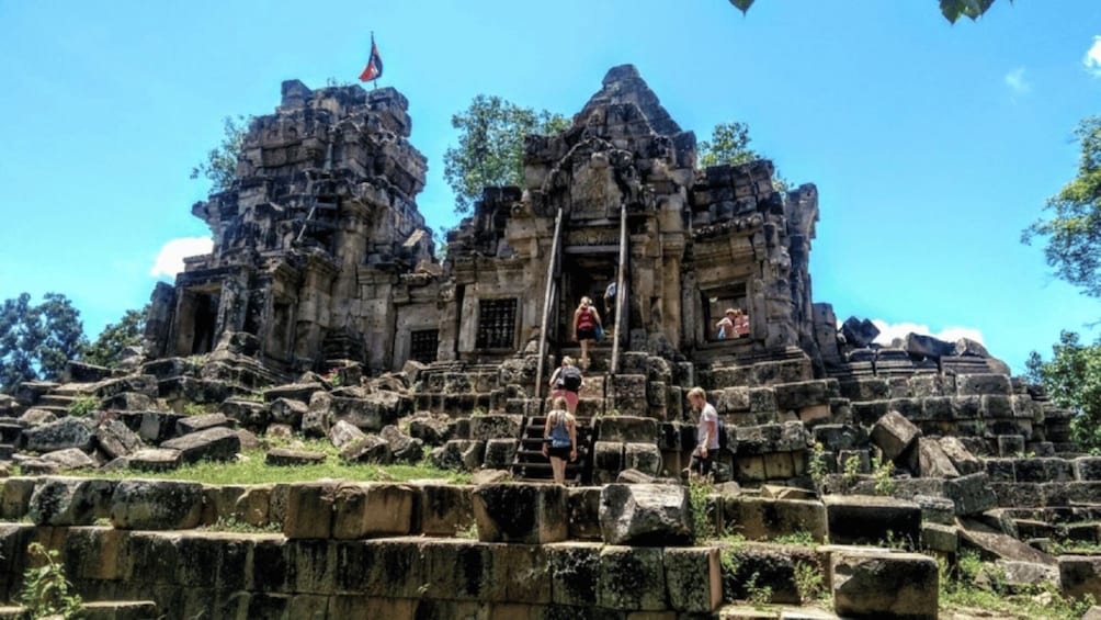 Picture 2 for Activity Battambang & Bamboo Train Tour from Siem Reap