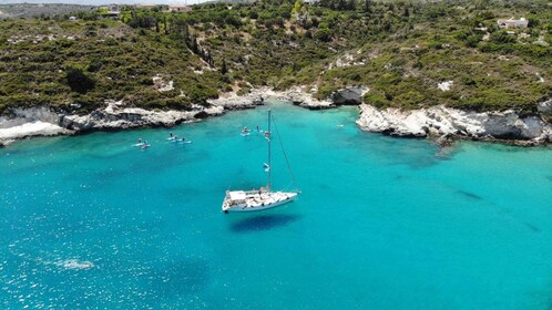 Chania: Private Sailing Cruise with Food & Unlimited Drinks