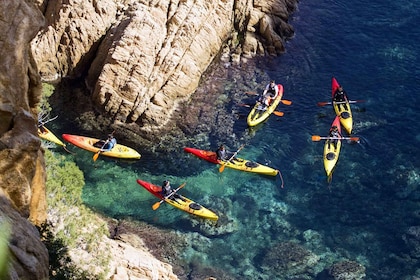 Sant Feliu de Guíxols: Kayaking & Snorkelling Tour