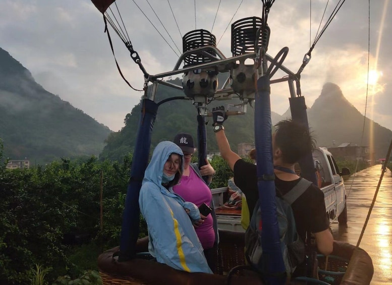 Picture 2 for Activity Yangshuo Hot Air Ballooning Sunrise Experience Ticket