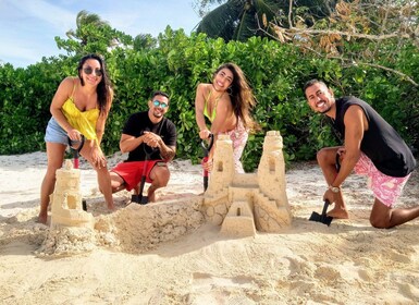 Nassau Bahamas: Sandcastle Sculpting Beach Activity & Picnic