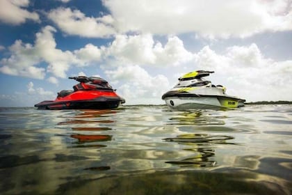 Jet Ski Abenteuer in Doha mit bequemer Abholung!