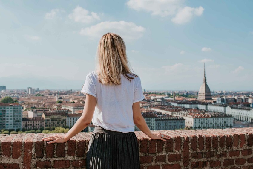 Turin: Private Walking Tour with Merenda Reale Tasting