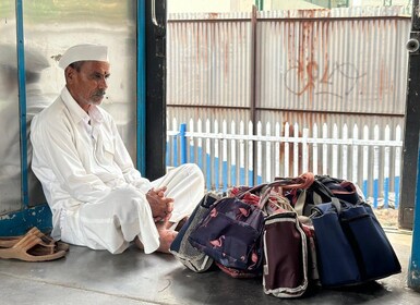 Bombay: tour de medio día a los barrios marginales de Dabbawalas, Dhobhigha...