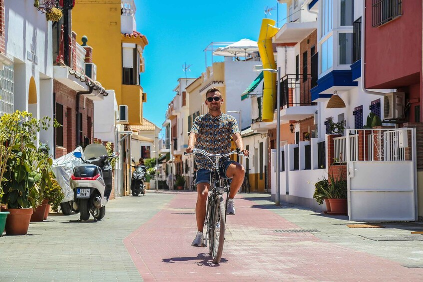 Malaga: E-Bike Sightseeing Tour